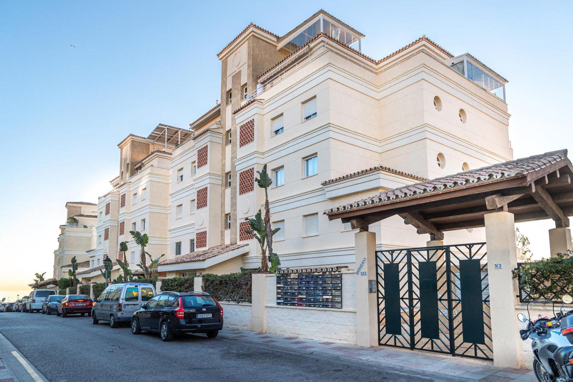 Holidays2Nueva Torrequebrada 2 Bedrooms And 2 Bathrooms, Terrace, Community Pool And Garage Benalmádena Eksteriør billede