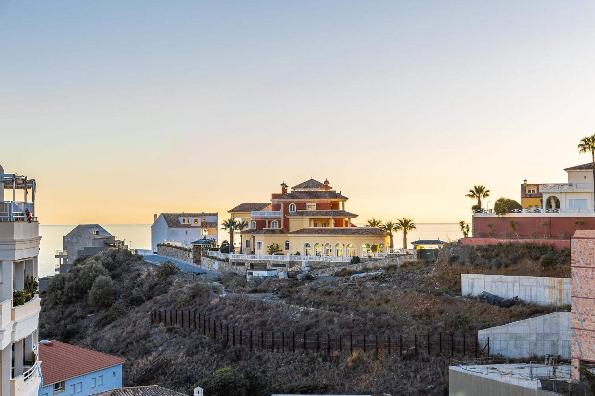 Holidays2Nueva Torrequebrada 2 Bedrooms And 2 Bathrooms, Terrace, Community Pool And Garage Benalmádena Eksteriør billede