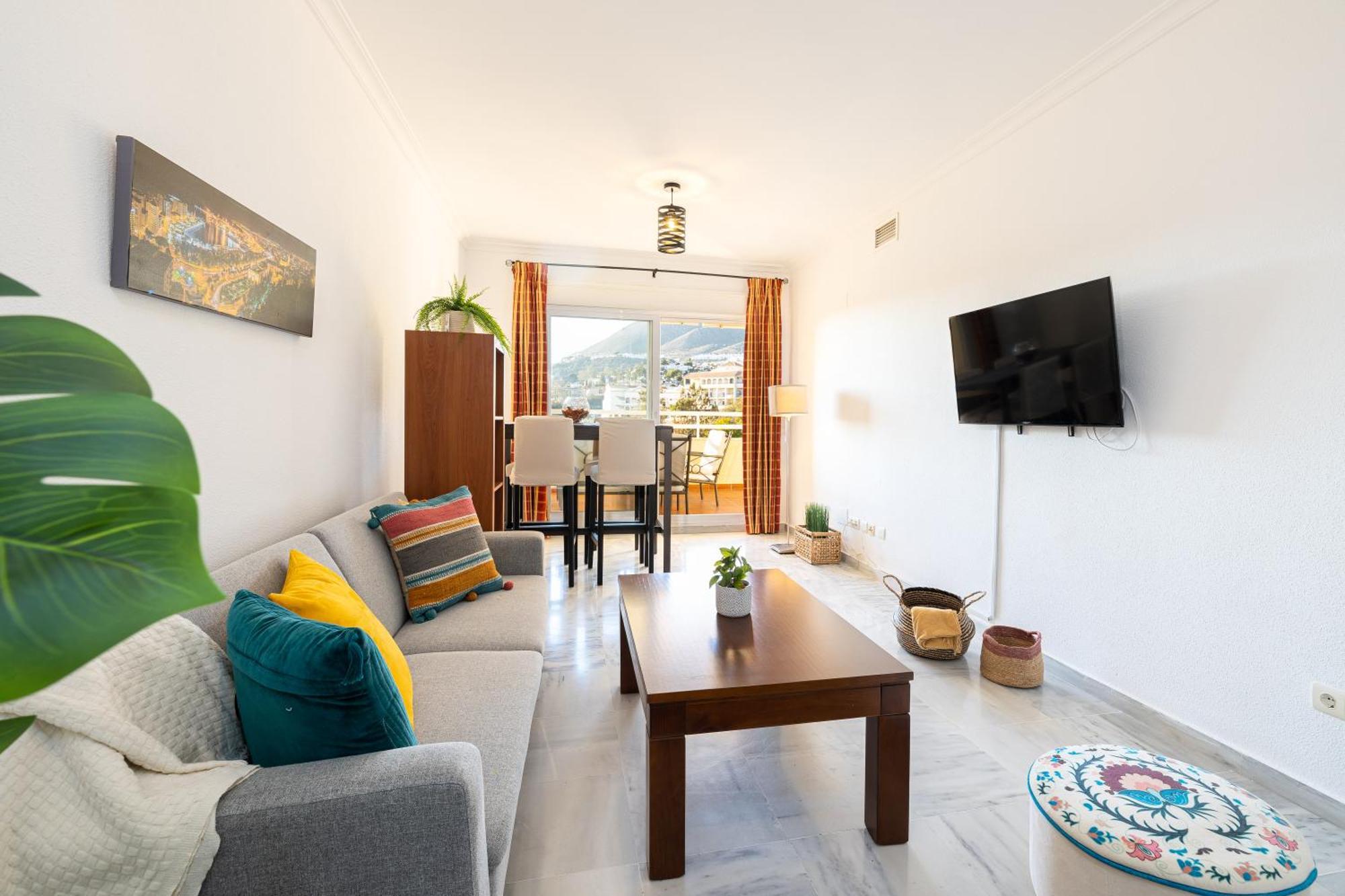 Holidays2Nueva Torrequebrada 2 Bedrooms And 2 Bathrooms, Terrace, Community Pool And Garage Benalmádena Eksteriør billede